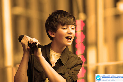 foto greyson chance terbaru