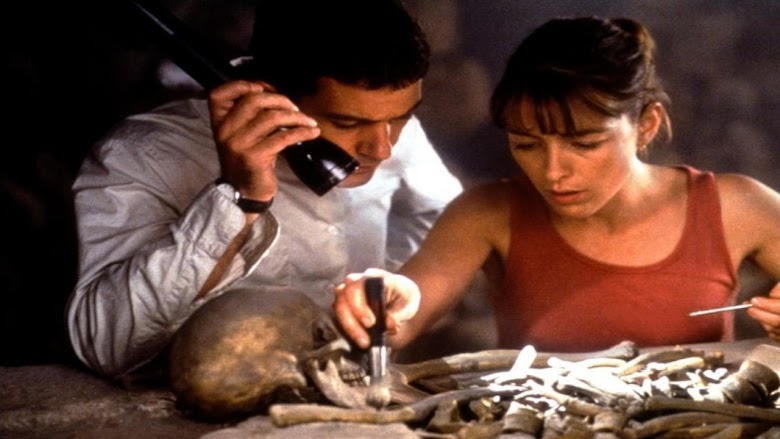 El cuerpo 2001 descargar gratis castellano