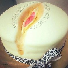 Female wet desires vagina cake