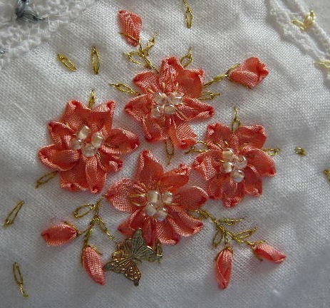 Silk Ribbon Embroidery: FREE SRE DESIGN - Ribbon Stitch Flowers