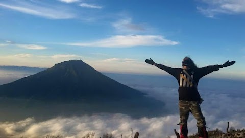 Paket Murah Private Trip Pendakian Gunung Sindoro