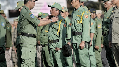 Gubernur Jabar Minta Hansip Jaga Rumah Warga yang Ditinggal Mudik