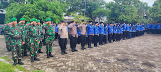 Wakapolsek Guntur dan Anggota Hadiri Upacara Peringatan HUT Korpri Ke 52 Th Di Halaman Kecamatan Guntur