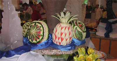 Watermelon carving art - seen at unik4u.blogspot.com