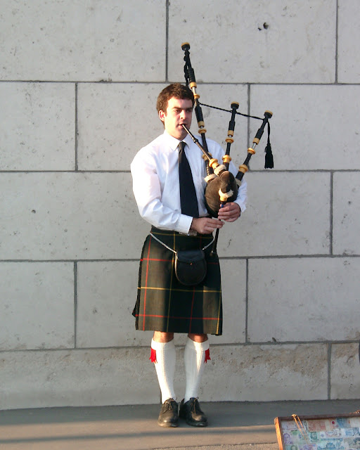 Bagpipes à La Plage, Voie Georges-Pompidou, Quartier Saint-Merri, 4th arrondissement, Paris