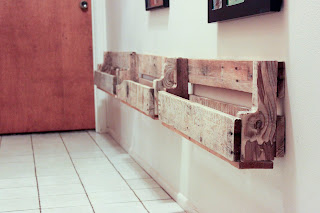 Recycled Crafts:  diy pallet shelves on wall