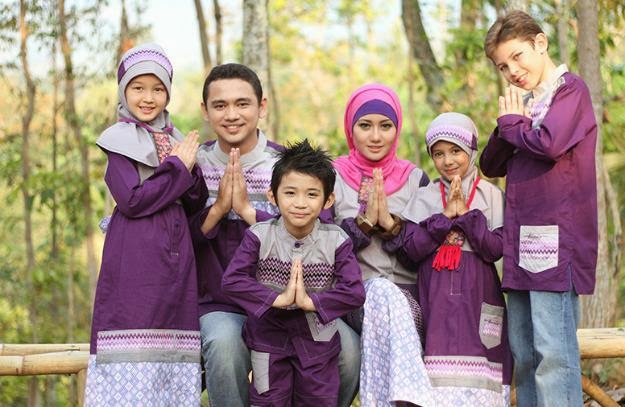 Contoh Pose Keluarga Busana Muslim BFUP