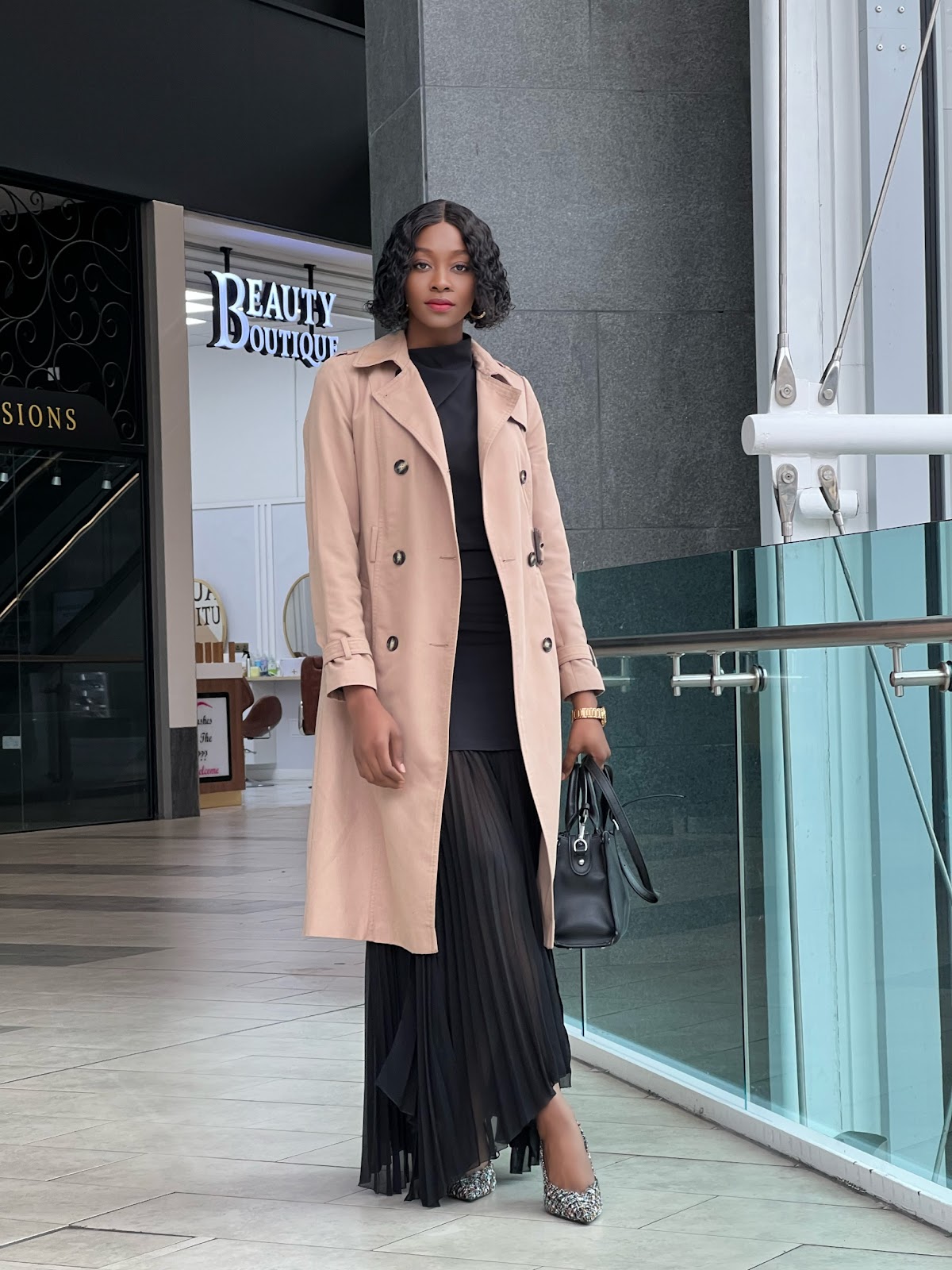 4 different ways to style a trench coat for fall