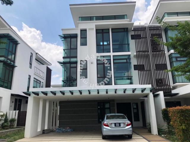 Fera Twinvilla 3 Storey Semi - Detached Villa House Presint 8, Putrajaya