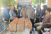 Wakili Kapolres Sidrap, Kapolsek Maritengngae dan Pj. Bupati Cek Langsung Ketersediaan Sembako di Pasar Pangkajene