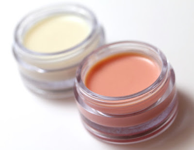 How to make an economic and natural lip balm? 