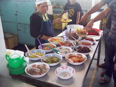 AKU INSAN SEDERHANA: MAKANAN SANDAKAN