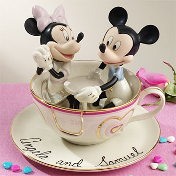Mickey and Minnie Mouse Twirling Tea Cup