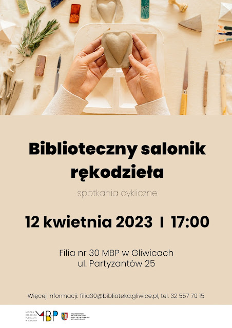 Plakat promujący spotkanie. U góry dłonie trzymające gliniane serce.