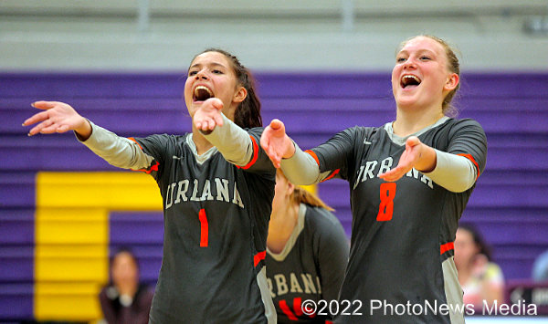 Kenzie Sprague (left) and Sammi Christman