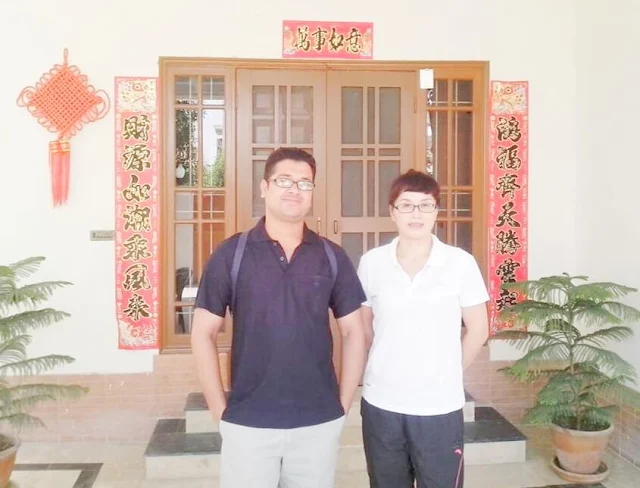 JAFZA industrial complex with multilingual signage, highlighting the need for Chinese translation services."