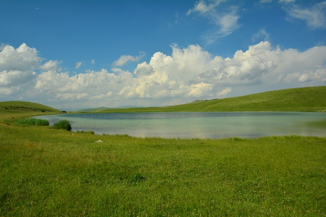 Jezero Vražje v Černé hoře.