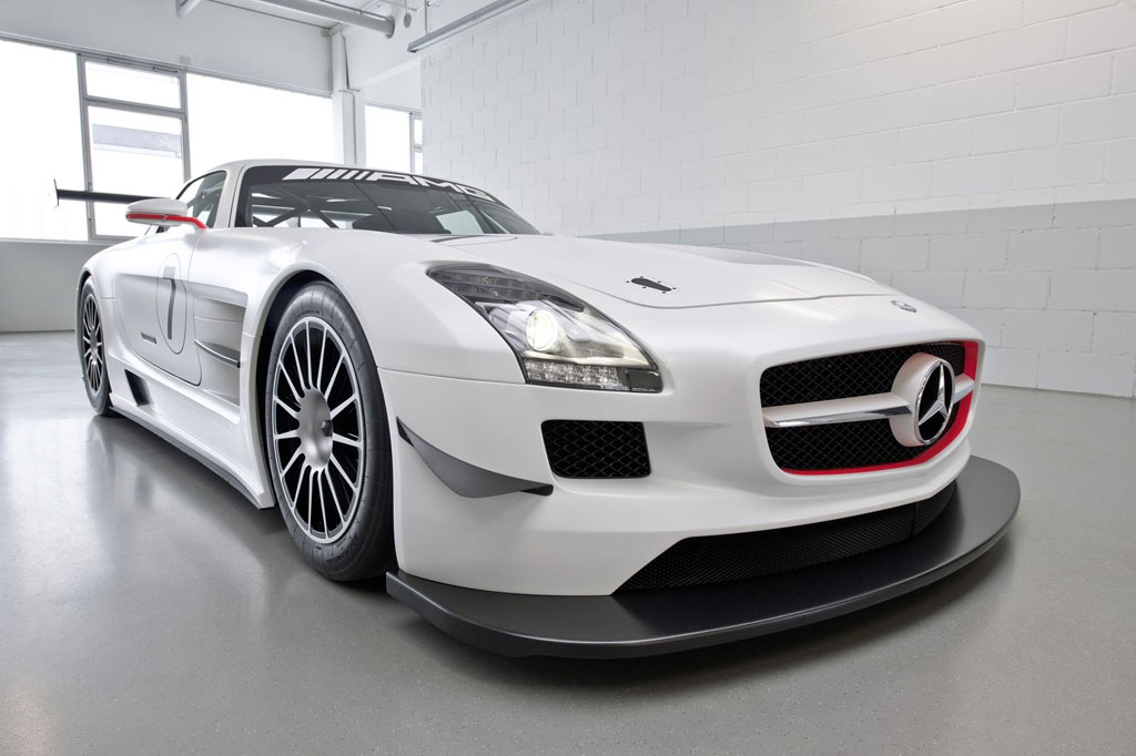 Now a series of leaked pictures showing the Mercedes AMG SLS GT3 racecars