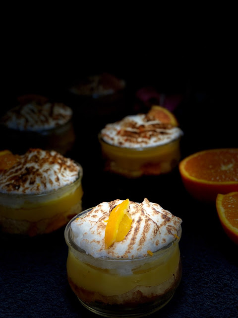 Pie de naranja con merengue italiano y crema pastelera de naranja, un postre para repetir