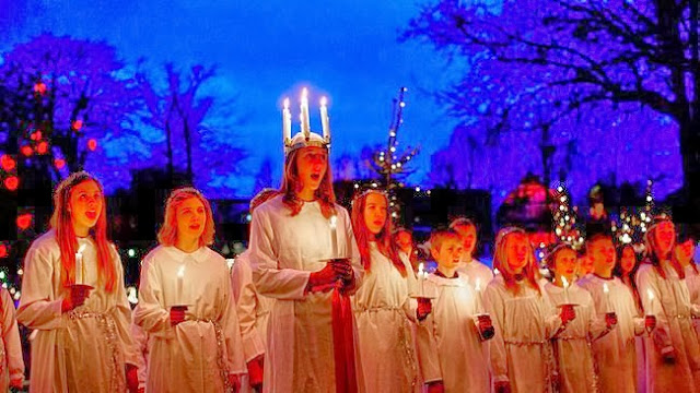 Photos Showing How Christmas was Celebrated Around the World 