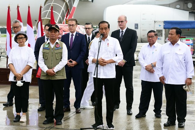 Presiden Jokowi Lepas 140 Ton Bantuan Kemanusiaan untuk Korban Gempa di Turki dan Suriah