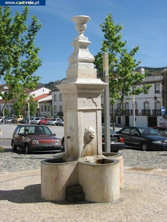 Fonte dos Ourives de Castelo de Vide, Portugal (Fountain)