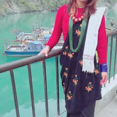 ネパールの伝統的な服 マガール族の民族服