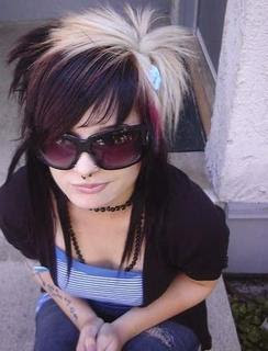 Best style Emo Scene Girls Hairstyles for Medium Short Hair 