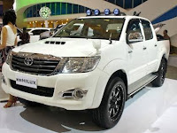 Harga dan Fisik : Lampu Depan Toyota Hilux 2011-2013
