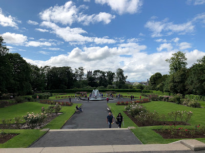 Der Rosengarten von Kilkenny Castle (© MonacoFlo)