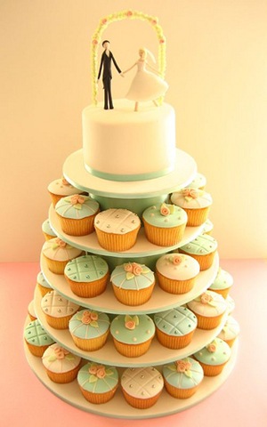 wedding cake ideas and these are a few of my fav cupcake wedding cakes