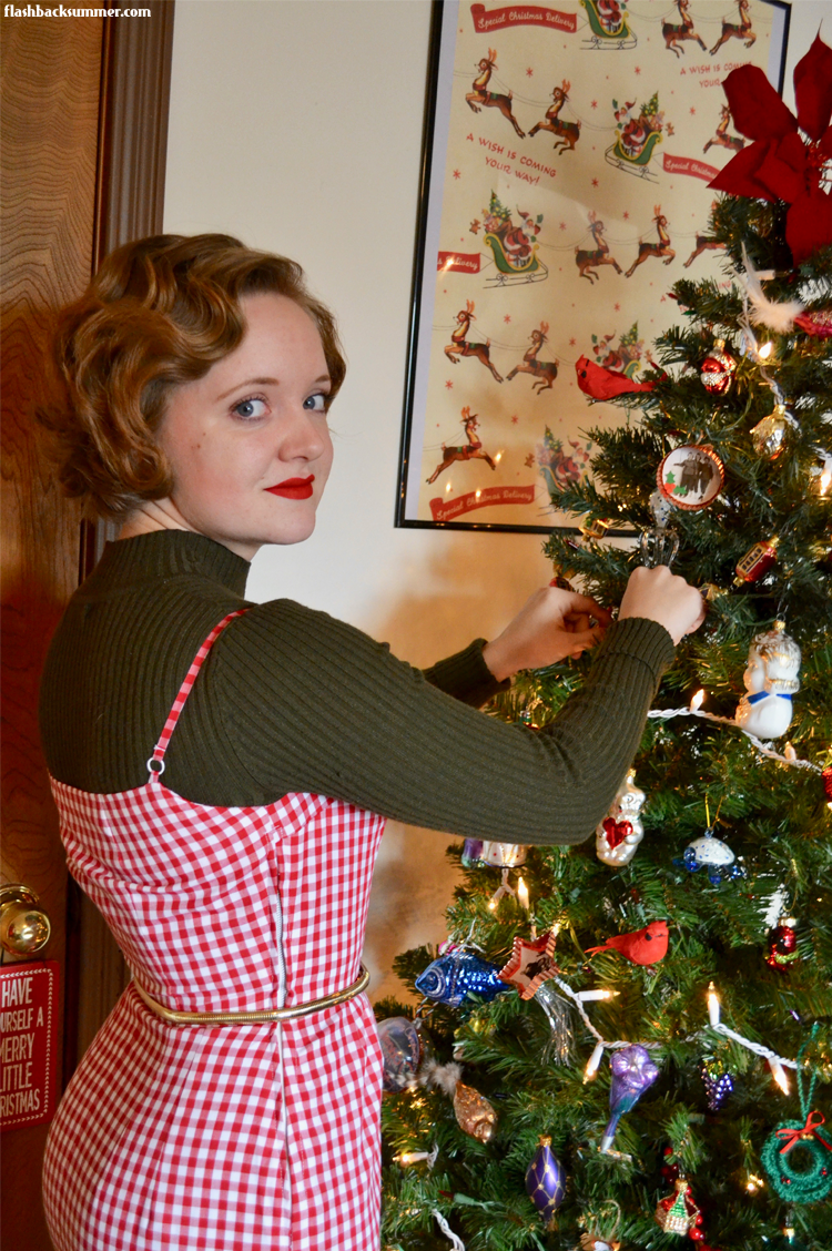 Flashback Summer: Red Gingham Wiggle Dress vintage 1960s