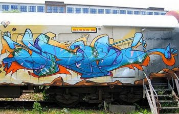  GRAFFITI MURALS ALPHABET STYLE DESIGN On TRAIN