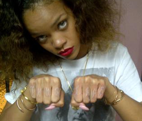 The 23yearold RB and pop star Rihanna Tweeted a photo of herself on Jan