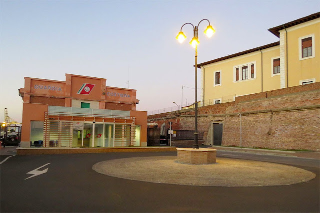 Edificio Guardia Costiera, Porto Mediceo, Livorno