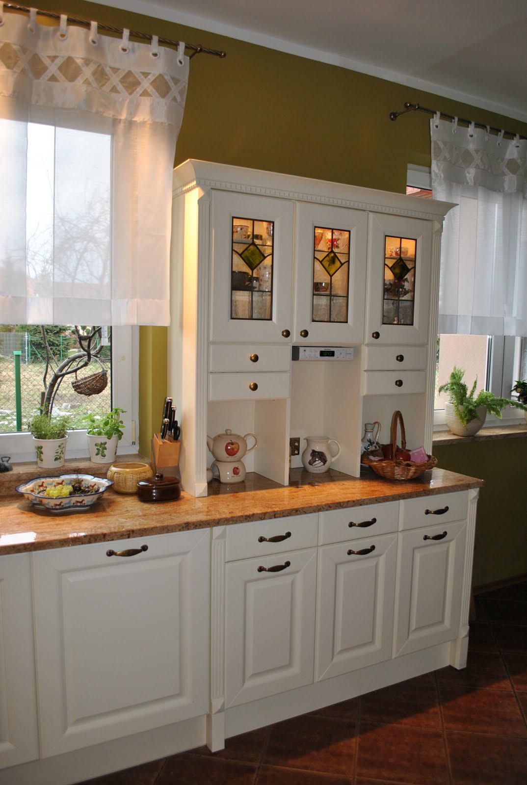 ENGLISH COUNTRY STYLE KITCHEN | mtDesign