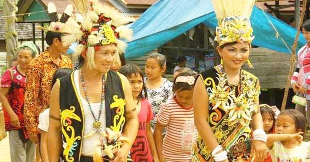 Inilah Pakaian Adat Dari Kalimantan Utara (Pria dan Wanita 