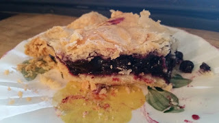 Petee's Wild Blueberry Pie Review