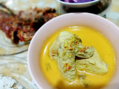 Menu Ramadan Hari Ke 6 : Ikan Cencaru Sumbat Dengan Ayam Masak Lemak Cili Api