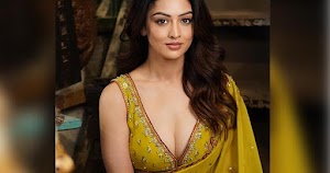 sandeepa dhar cleavage saree hot indian actress