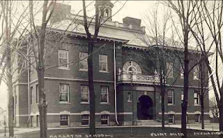 Hazelton School in 1911.