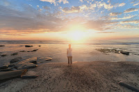 Beach sunrise - Photo by frank mckenna on Unsplash