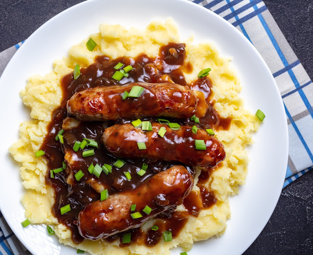 Classic Bangers & Mash