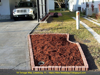 Creating Curb Appeal with a Side Yard Garden