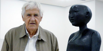 Cornelis Zitman en la Exposición Escultura Escultores de la Galería de Arte Ascaso. Fotografía Gladys Calzadilla