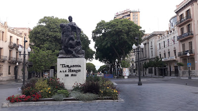 Tarragona a Cambrils seguint el GR-92, monument de Tarragona al Herois de 1811 a la Rambla Nova de la ciutat de Tarragona