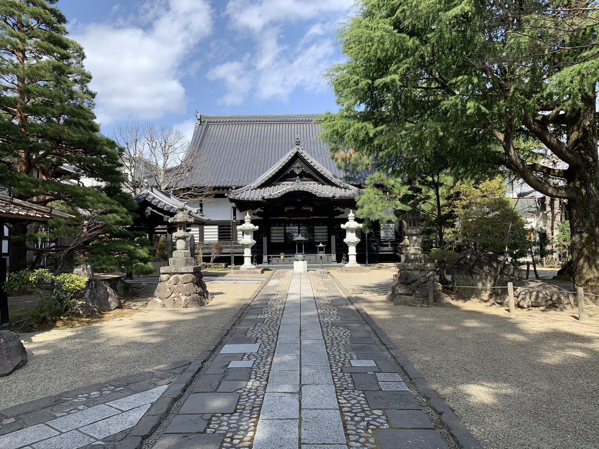 วัดรินโนจิ (Rinnoji Temple)