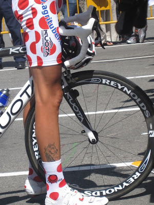 The tattoo of Overcome on sprinter Park Seon Ho (Seoul Cycling Team).