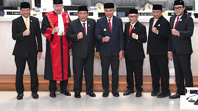 Hadiri Pelantikan Pimpinan DPRD Jabar, Bey: Fokus Kita Adalah Pembangunan Berkelanjutan