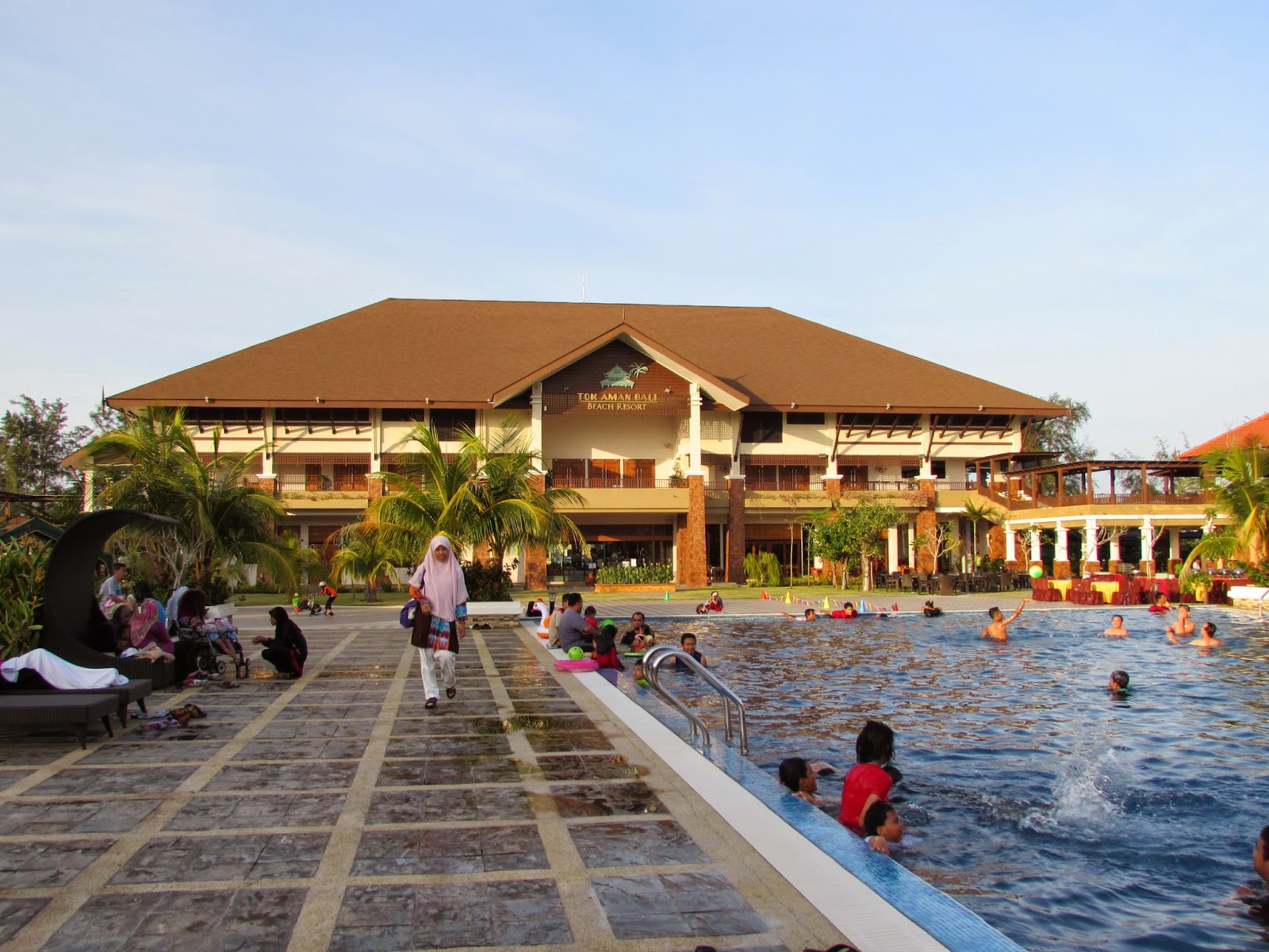 APAIZAH: Tok Aman Bali Beach Resort Kelantan